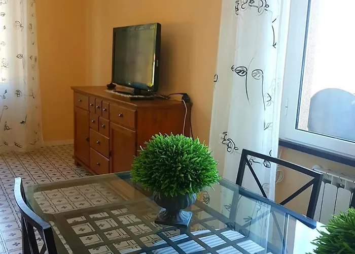 La Casa Di Lucy Cosy Lägenhet *