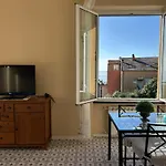 דירה La Casa Di Lucy Cosy מונטרוסו אל מארה